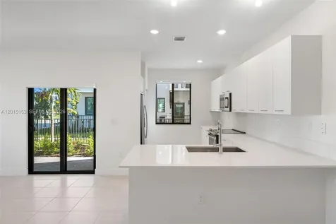 8336 Central Park Boulevard Doral FL 33166
