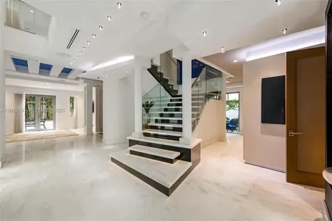 3917 S Le Jeune Road Miami FL 33146