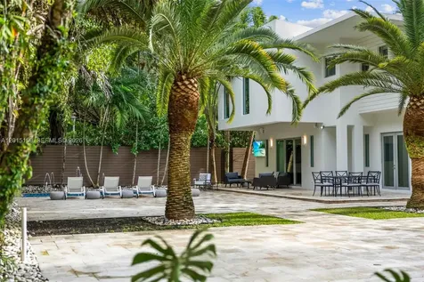3917 S Le Jeune Road Miami FL 33146