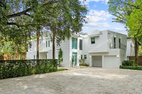 3917 S Le Jeune Road Miami FL 33146