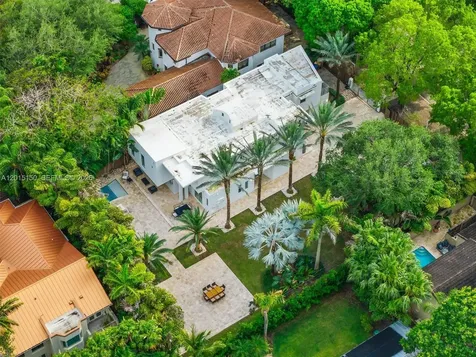 3917 S Le Jeune Road Miami FL 33146