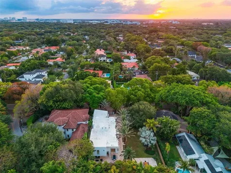 3917 S Le Jeune Road Miami FL 33146