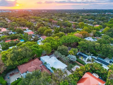 3917 S Le Jeune Road Miami FL 33146