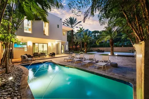 3917 S Le Jeune Road Miami FL 33146