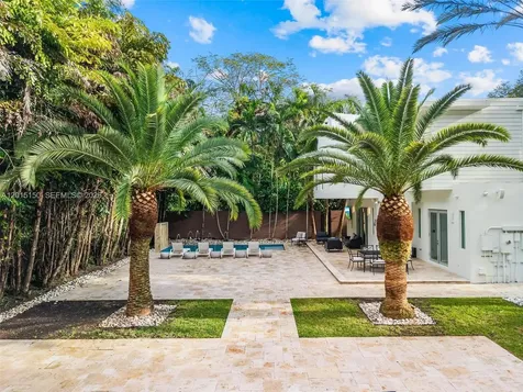 3917 S Le Jeune Road Miami FL 33146