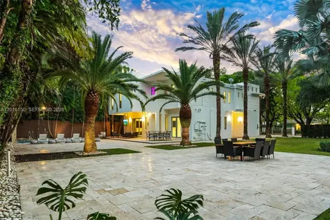 3917 S Le Jeune Road Miami FL 33146