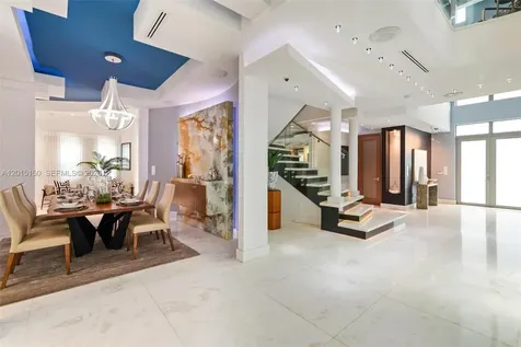 3917 S Le Jeune Road Miami FL 33146