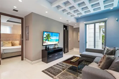 3917 S Le Jeune Road Miami FL 33146