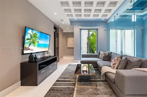 3917 S Le Jeune Road Miami FL 33146