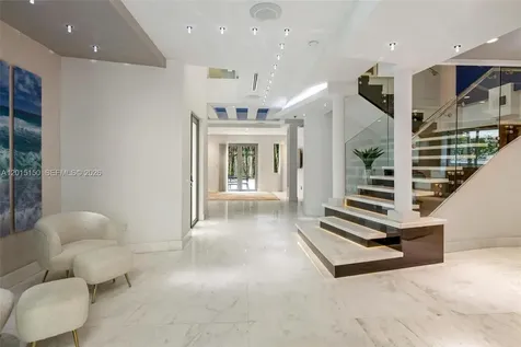 3917 S Le Jeune Road Miami FL 33146