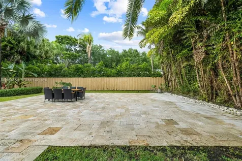 3917 S Le Jeune Road Miami FL 33146