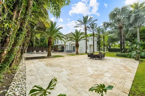 3917 S Le Jeune Road Miami FL 33146
