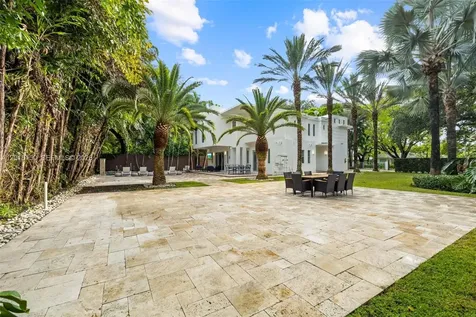 3917 S Le Jeune Road Miami FL 33146