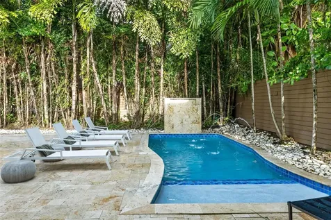 3917 S Le Jeune Road Miami FL 33146