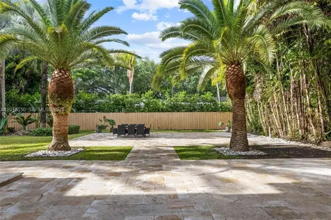 3917 S Le Jeune Road Miami FL 33146