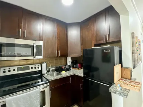 7904 West Drive North Bay Village FL 33141