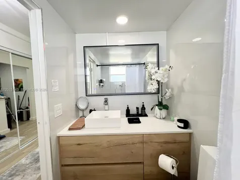7904 West Drive North Bay Village FL 33141