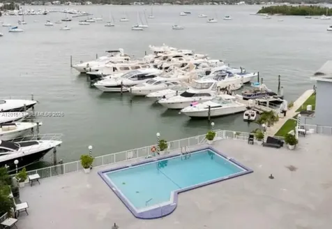 7904 West Drive North Bay Village FL 33141