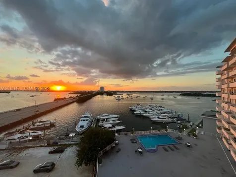 7904 West Drive North Bay Village FL 33141