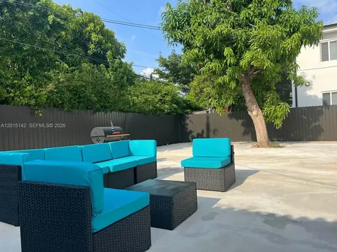 943 79th Terrace Miami Beach FL 33141