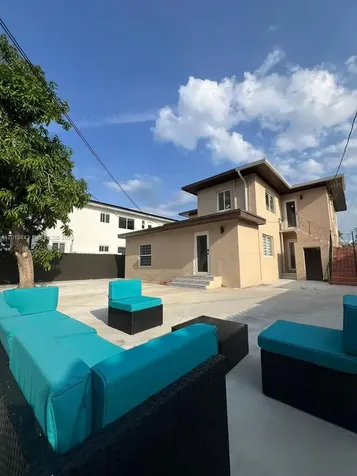 943 79th Terrace Miami Beach FL 33141
