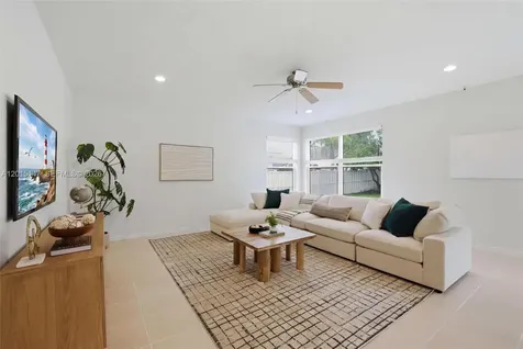 13845 NW 14th Street Pembroke Pines FL 33028