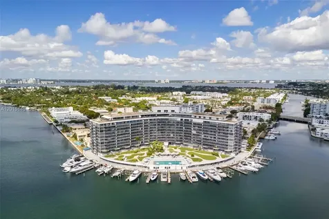 900 Bay Dr Ds14 Miami Beach FL 33141