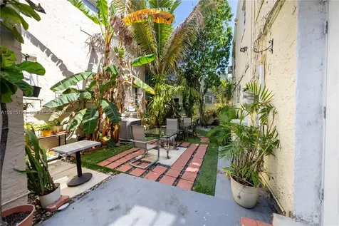 1678 SW 11th Street Miami FL 33135
