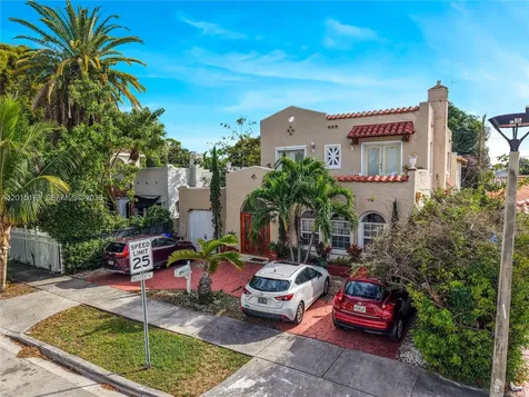 1678 SW 11th Street Miami FL 33135
