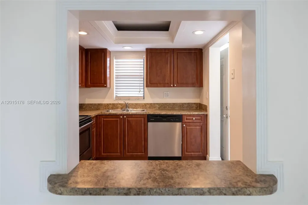 9235 SW 8th Street Boca Raton FL 33428