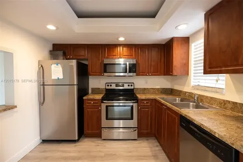 9235 SW 8th Street Boca Raton FL 33428