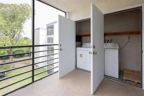 9235 SW 8th Street Boca Raton FL 33428