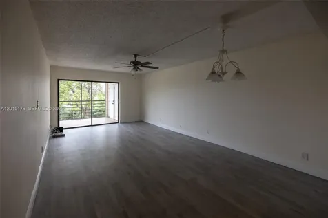 9235 SW 8th Street Boca Raton FL 33428