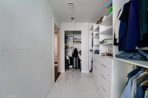 900 Biscayne Boulevard Miami FL 33132