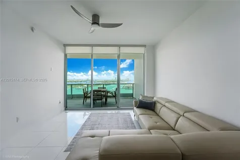 900 Biscayne Boulevard Miami FL 33132