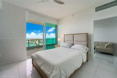 900 Biscayne Boulevard Miami FL 33132