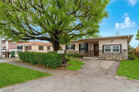 2674 W 8th Court Hialeah FL 33010