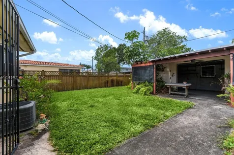 2674 W 8th Court Hialeah FL 33010