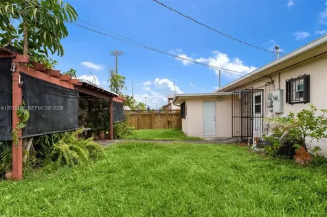 2674 W 8th Court Hialeah FL 33010
