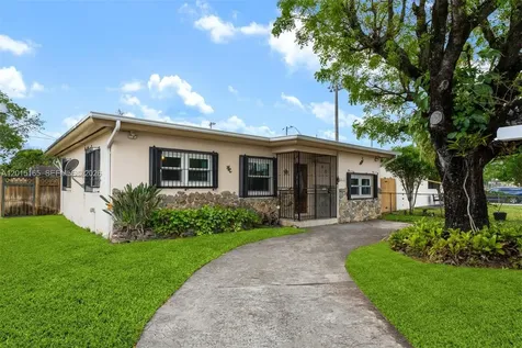 2674 W 8th Court Hialeah FL 33010