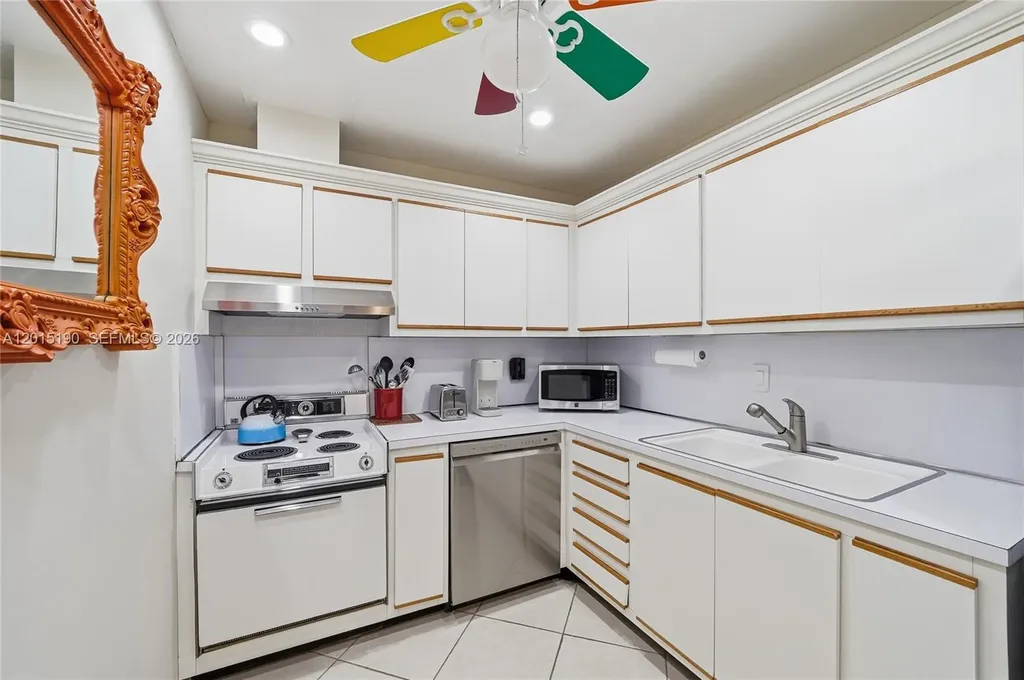6273 Bay Club Drive Fort Lauderdale FL 33308