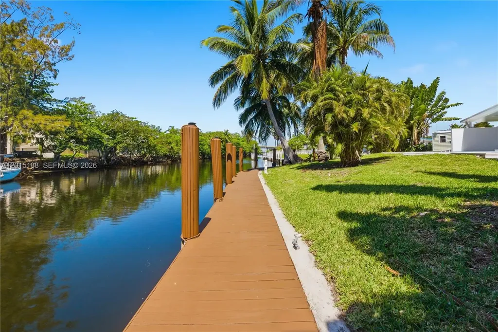 2637 Sugarloaf Lane Fort Lauderdale FL 33312