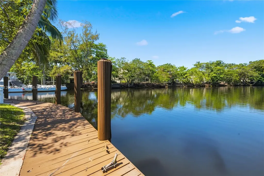 2637 Sugarloaf Lane Fort Lauderdale FL 33312