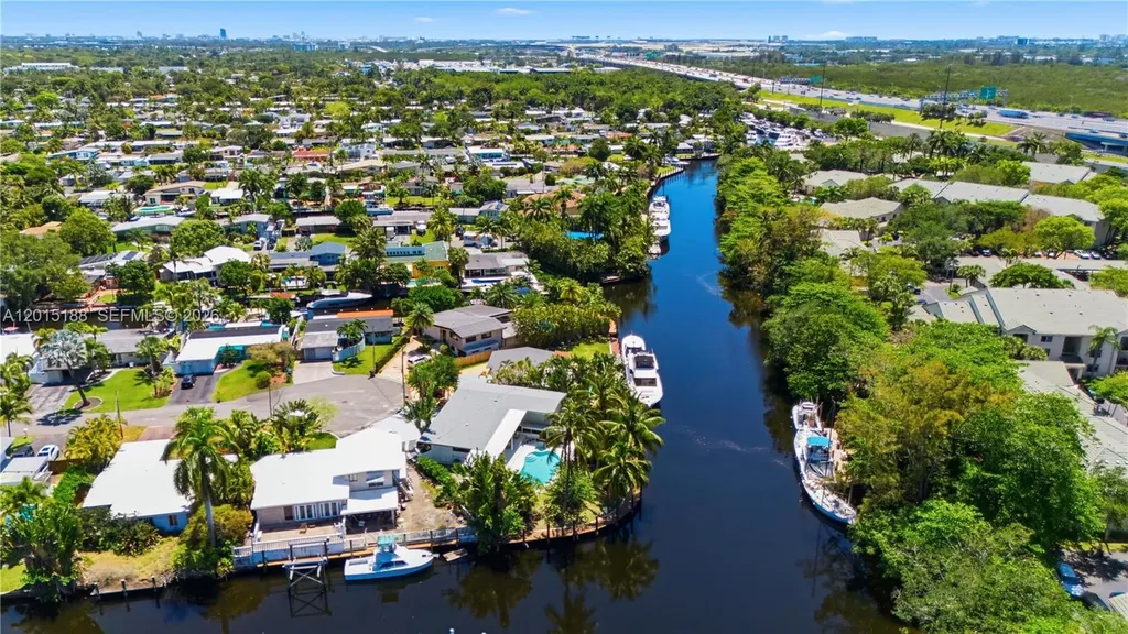 2637 Sugarloaf Lane Fort Lauderdale FL 33312