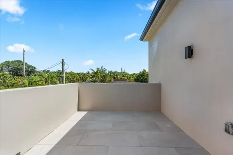 2175 SW 25th Street Miami FL 33133