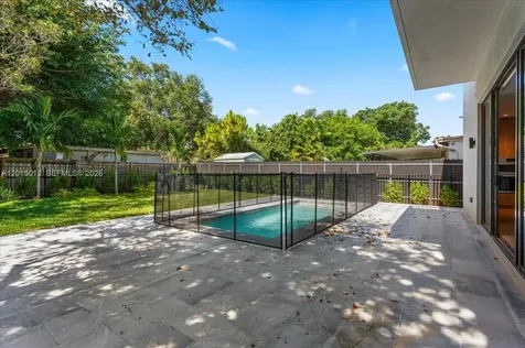 2175 SW 25th Street Miami FL 33133