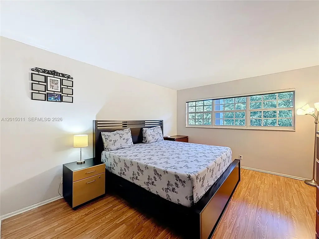 605 Oaks Drive Pompano Beach FL 33069