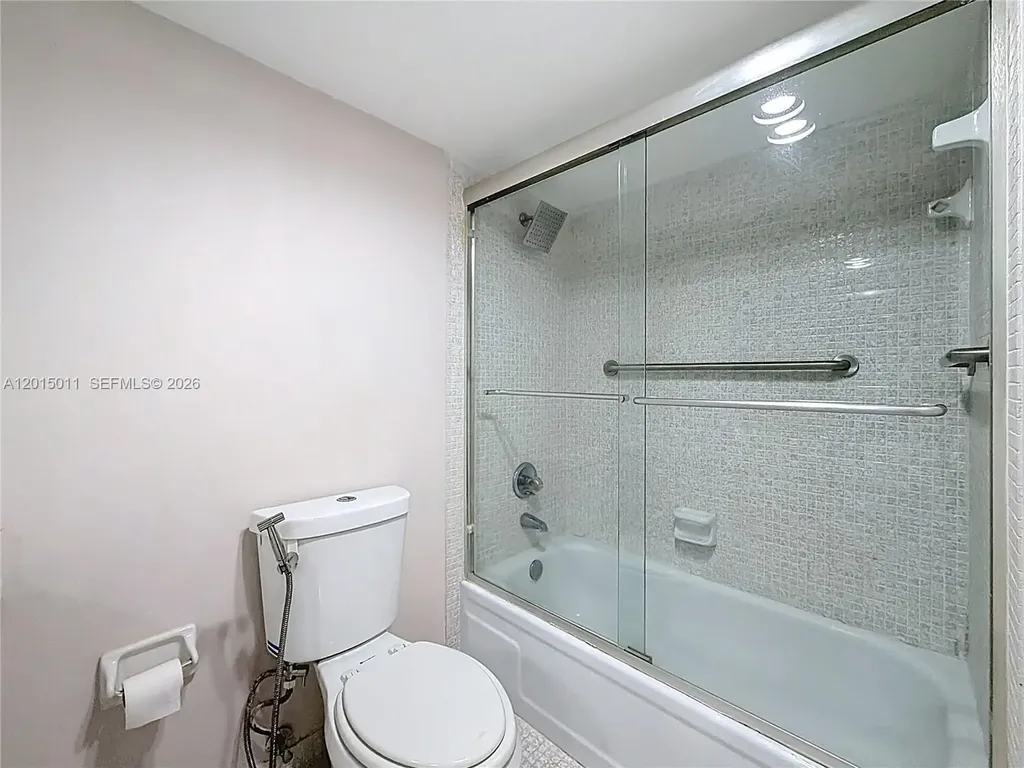 605 Oaks Drive Pompano Beach FL 33069