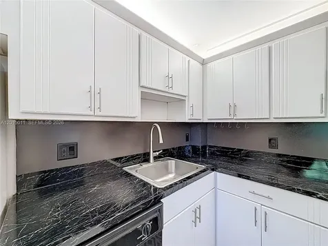605 Oaks Drive Pompano Beach FL 33069