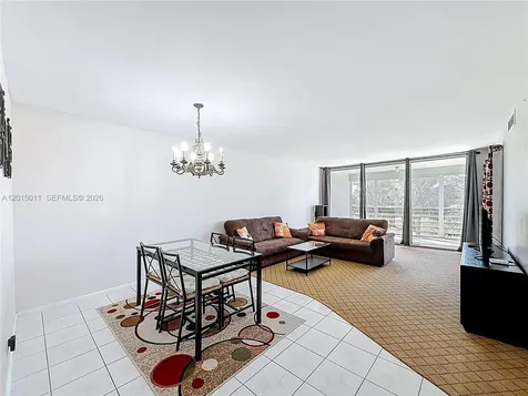 605 Oaks Drive Pompano Beach FL 33069